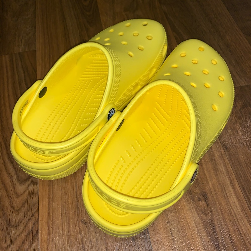 Yellow Crocs - Picture 2 of 4